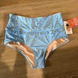 Kortney Jeane: Mid Ruffle Bottoms - Lemon Print